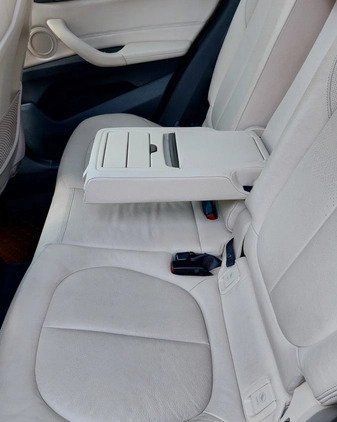 BMW X1 cena 83900 przebieg: 92000, rok produkcji 2016 z Pszczyna małe 704